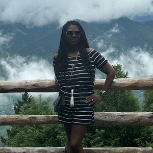 Meet your Posher, Lilian